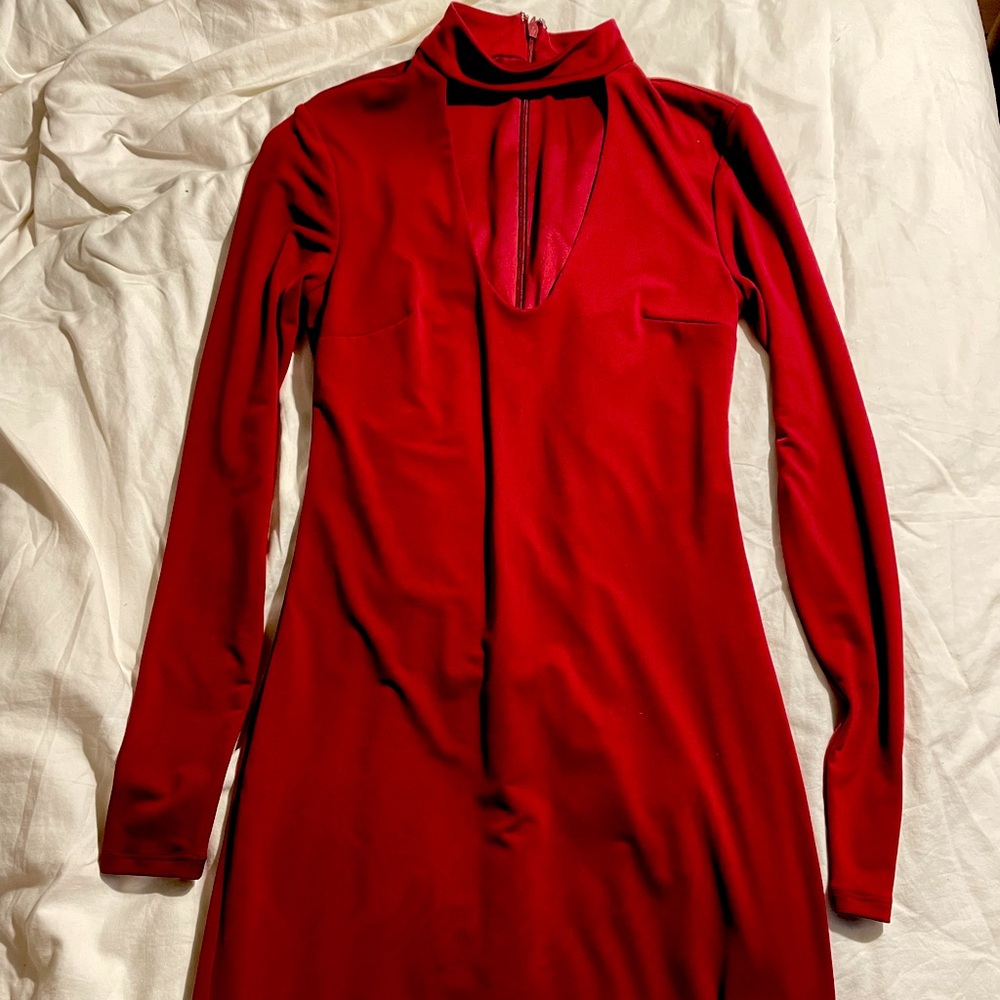Red bodycon dress with cutout